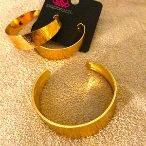 🌞Paparazzi Rose Gold-Colored Earrings and Cuff Bracelet Matching Set